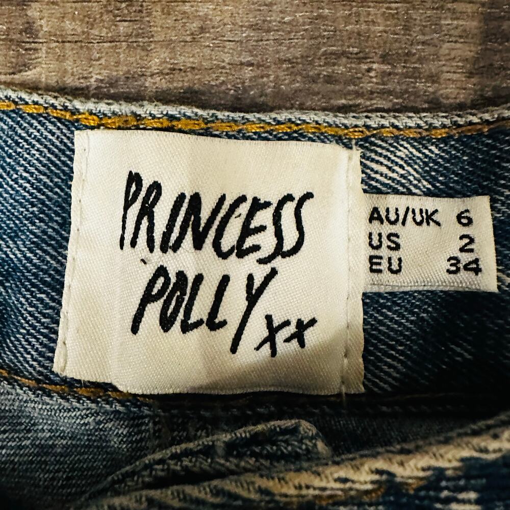 Princess Polly Women's Blue Solid Denim Flat Front Rolled Hem Mom Shorts Size 2 - Picture 3 of 3